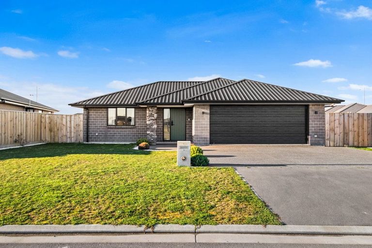 Photo of property in 33 Jean Batten Lane, Rolleston, 7615