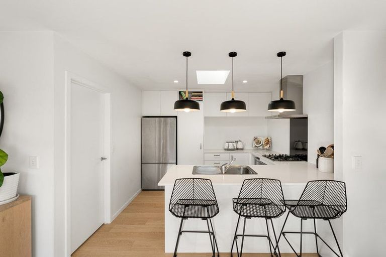 Photo of property in 24 Dignity Street, Papakura, 2110