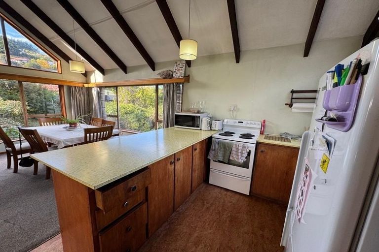 Photo of property in 14 Arawata Terrace, Fernhill, Queenstown, 9300