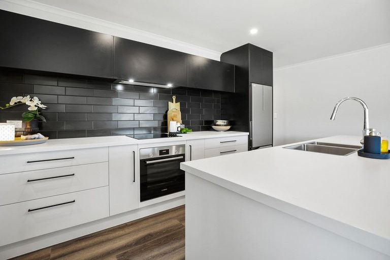 Photo of property in 15 Ruru Street, Cambridge, 3434