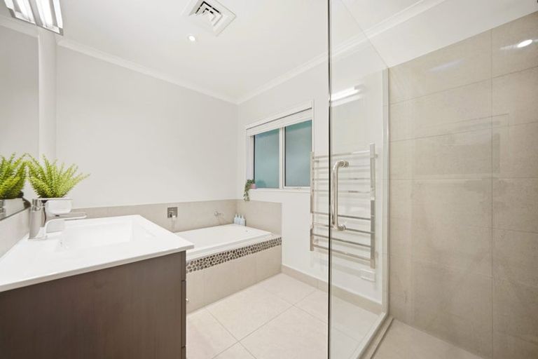 Photo of property in 343 Glenvar Road, Long Bay, Auckland, 0630