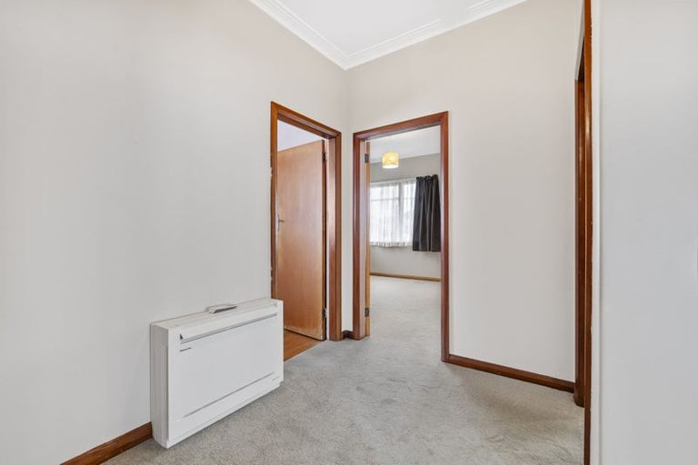 Photo of property in 91 Tukapa Street, Westown, New Plymouth, 4310