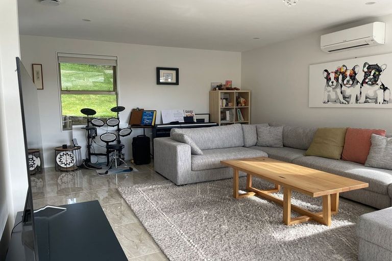 Photo of property in 17 Meteor Place, Schnapper Rock, Auckland, 0632