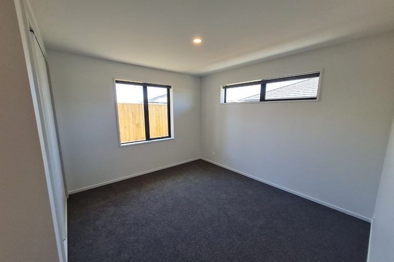 Photo of property in 22 Eileen Way, Rolleston, 7615