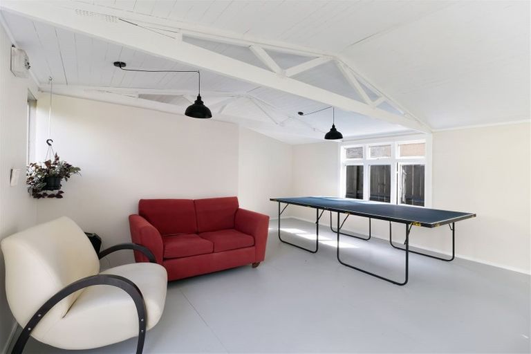 Photo of property in 5 Rewa Street, New Lynn, Auckland, 0600