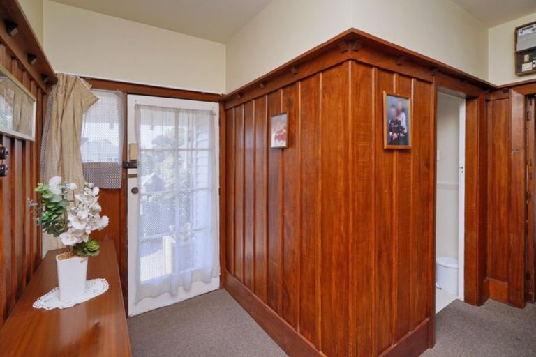 Photo of property in 32 Tower Street, Hornby, Christchurch, 8042