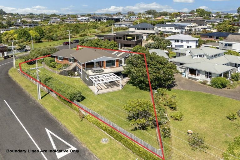 Photo of property in 1 Lemon Grove Avenue, Otumoetai, Tauranga, 3110