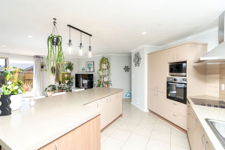 Photo of property in 12 Tarrango Way, Rototuna, Hamilton, 3210