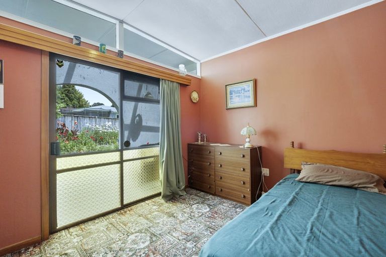Photo of property in 12 Totara Terrace, Inglewood, 4330