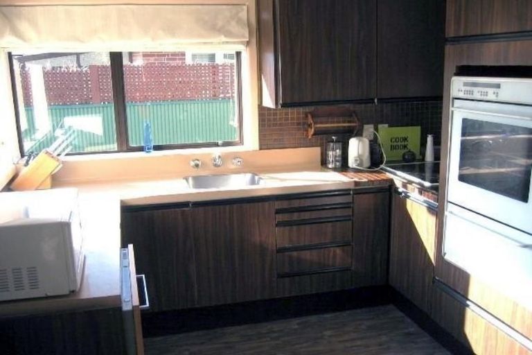 Photo of property in 12 Mappleton Avenue, Burnside, Christchurch, 8053