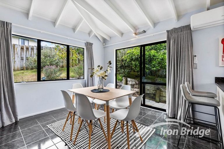 Photo of property in 41 Hewlett Road, Massey, Auckland, 0614