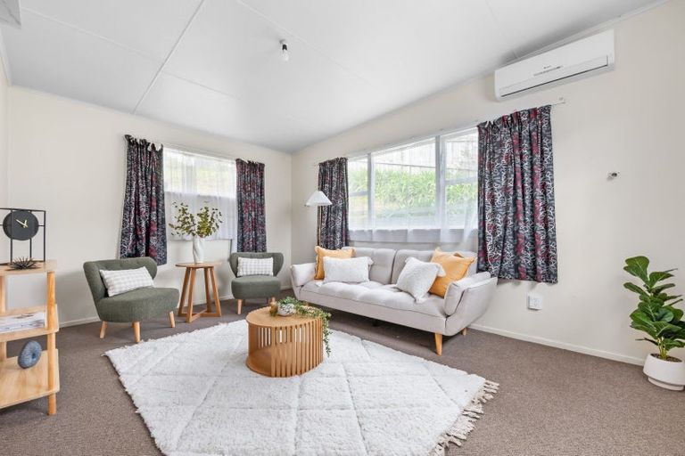Photo of property in 4 Thomson Grove, Stokes Valley, Lower Hutt, 5019