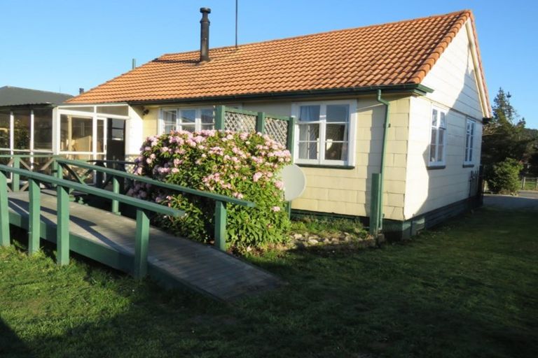 Photo of property in 8 Conlon Street, Reefton, 7830