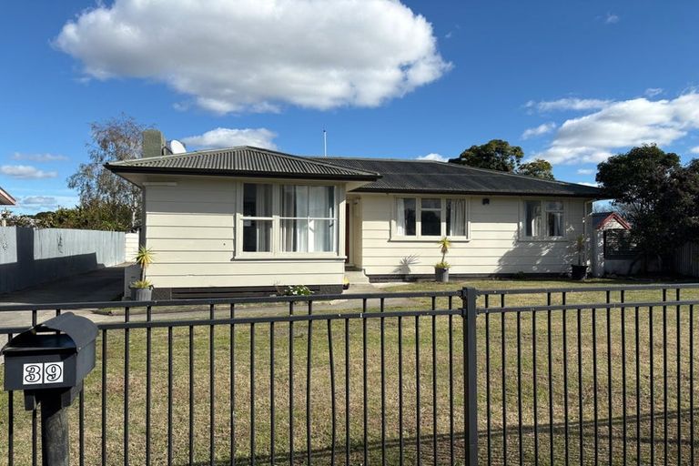 Photo of property in 39 Liverpool Crescent, Flaxmere, Hastings, 4120