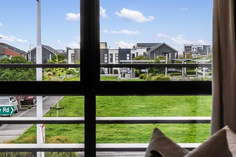 Photo of property in 16 Rangihina Road, Hobsonville, Auckland, 0616