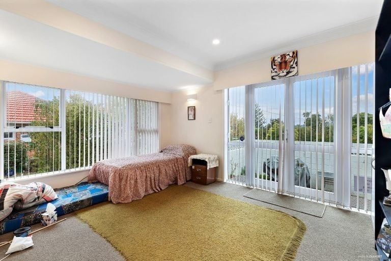 Photo of property in 247 Don Buck Road, Massey, Auckland, 0614