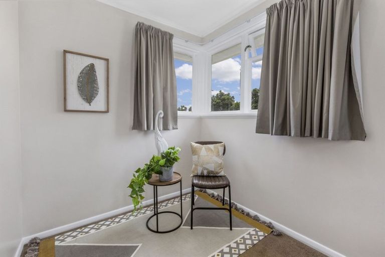 Photo of property in 2a Taupiri Crescent, Titahi Bay, Porirua, 5022