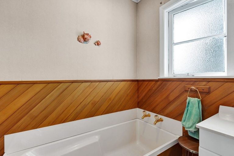 Photo of property in 13 Curtis Street, Stratford, 4332