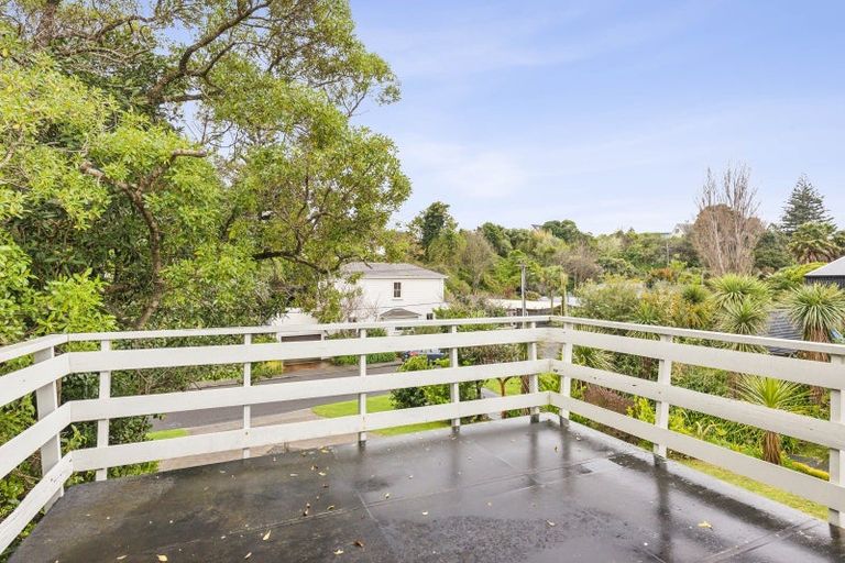 Photo of property in 66 Renown Road, Raumati South, Paraparaumu, 5032