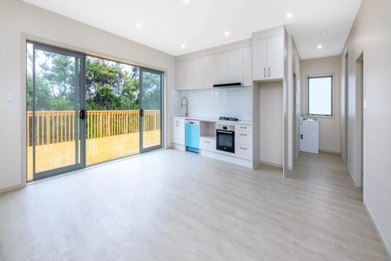 Photo of property in 72 Bur Oak Terrace, Schnapper Rock, Auckland, 0632