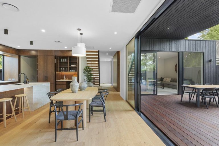 Photo of property in 26d Bryndwr Road, Fendalton, Christchurch, 8052