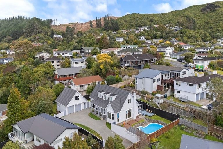 Photo of property in 3 Gonville Street, Tawa, Wellington, 5028