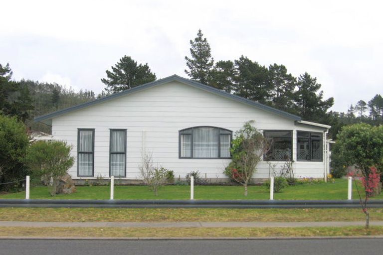 Photo of property in 130 Mayfair Avenue, Whangamata, 3620
