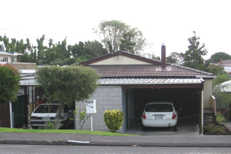 Photo of property in 2/66 Mcleod Road, Te Atatu South, Auckland, 0610