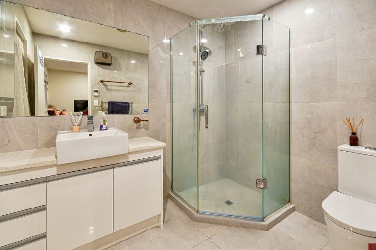Photo of property in 17 Drumbuoy Drive, Flat Bush, Auckland, 2019