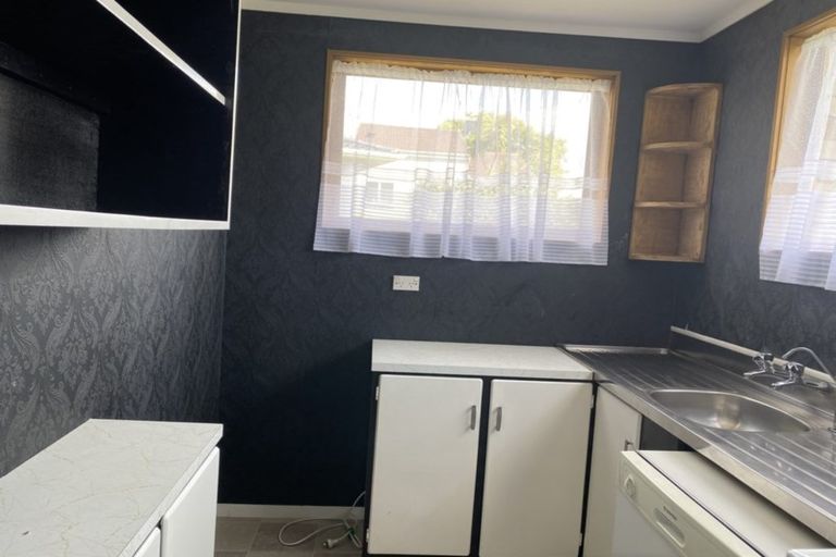 Photo of property in 52 Butterworth Drive, Glendene, Auckland, 0602
