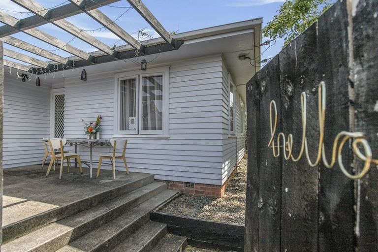 Photo of property in 23 Mcintyre Road, Mangere Bridge, Auckland, 2022