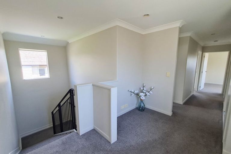 Photo of property in 18 Laurel Oak Drive, Schnapper Rock, Auckland, 0632