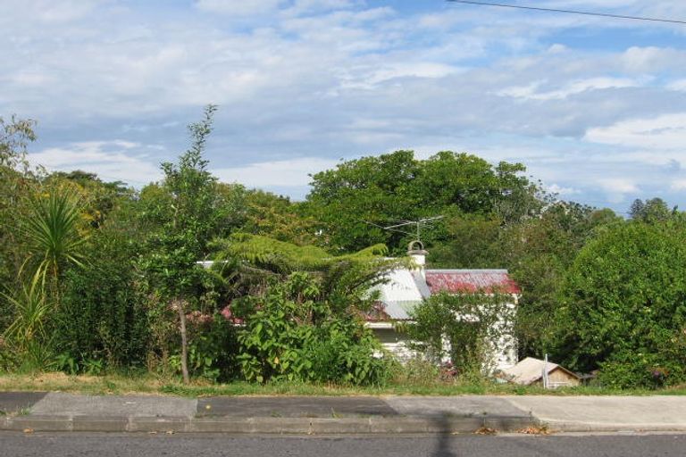 Photo of property in 4 Long Street, Torbay, Auckland, 0630