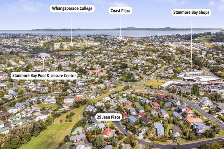 Photo of property in 29 Jean Place, Stanmore Bay, Whangaparaoa, 0932