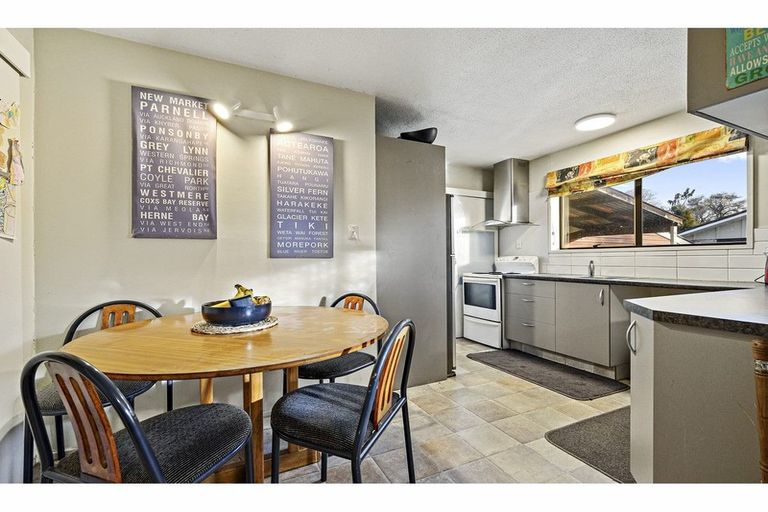 Photo of property in 181 Wilsons Road South, Saint Martins, Christchurch, 8022