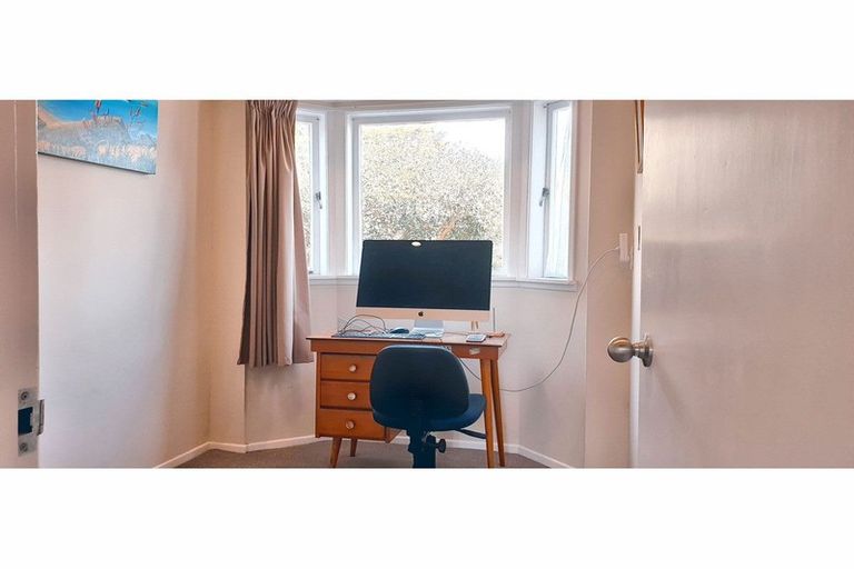 Photo of property in 14a South Lynn Road, Titirangi, Auckland, 0604