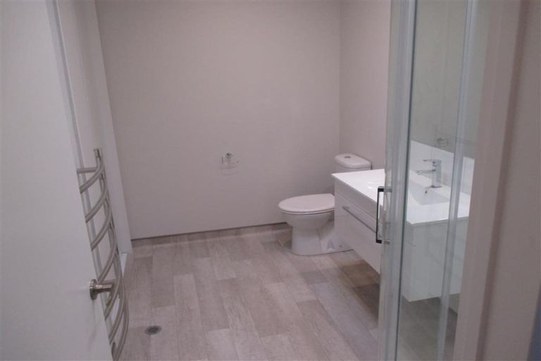 Photo of property in 2/22 Grove Road, Addington, Christchurch, 8024