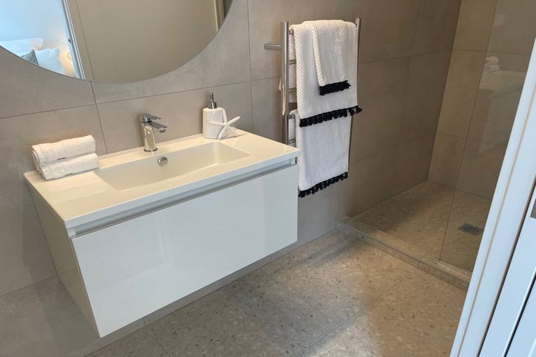 Photo of property in 149u1 Onepu Road, Lyall Bay, Wellington, 6022