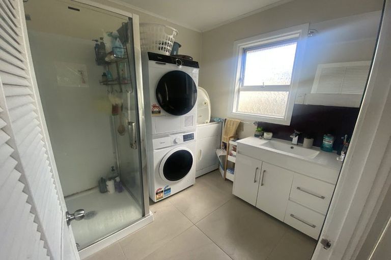 Photo of property in 36 Cambridge Terrace, Papatoetoe, Auckland, 2025