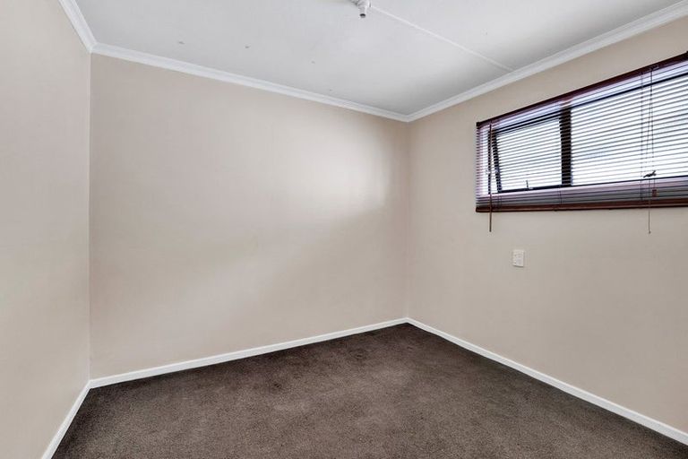Photo of property in 4 Tawhiti Road, Hawera, 4610