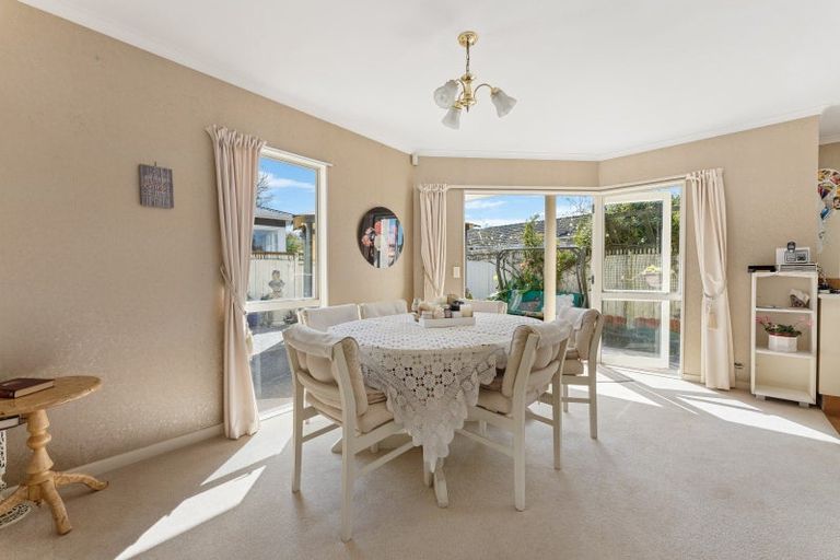 Photo of property in 4 Karina Terrace, Roslyn, Palmerston North, 4414