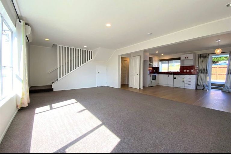 Photo of property in 7 Hollydale Grove, Churton Park, Wellington, 6037