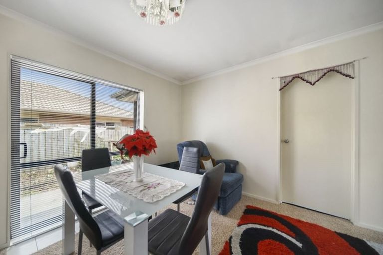 Photo of property in 8 Maadi Place, Papakura, 2110