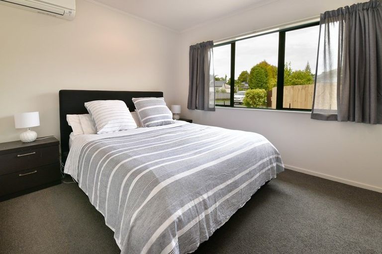 Photo of property in 1/12 Knott Road, Stanmore Bay, Whangaparaoa, 0932