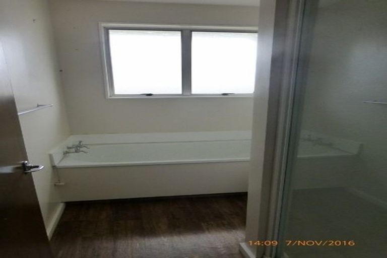 Photo of property in 2/166a Lyttelton Street, Spreydon, Christchurch, 8024