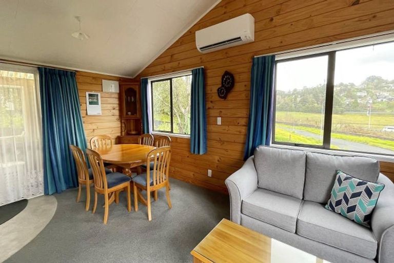 Photo of property in 11 Pearce Drive, Te Kamo, Whangarei, 0112