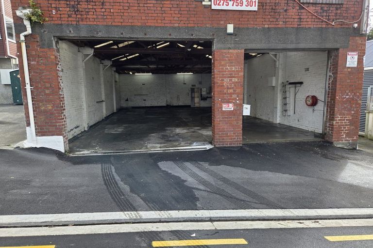 Photo of property in 14 Rolleston Street, Mount Cook, Wellington, 6021