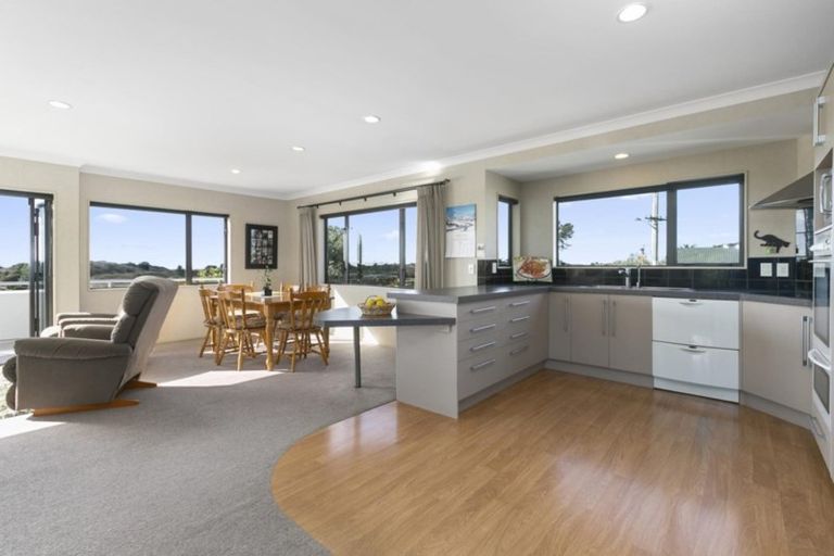 Photo of property in 306 Papamoa Beach Road, Papamoa Beach, Papamoa, 3118