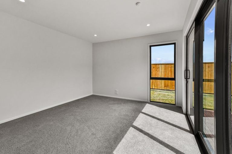 Photo of property in 95 Maungakaraka Road, Karaka, 2580