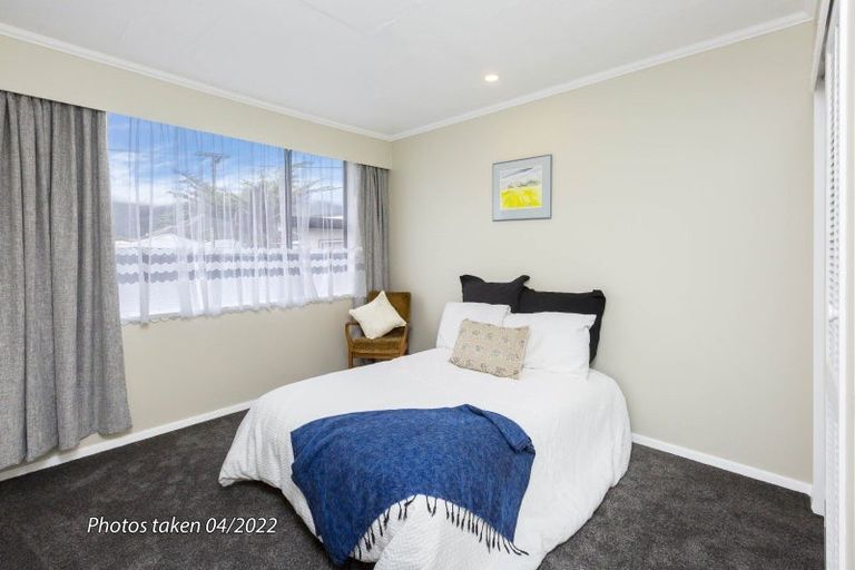 Photo of property in 380 Cambridge Terrace, Naenae, Lower Hutt, 5011